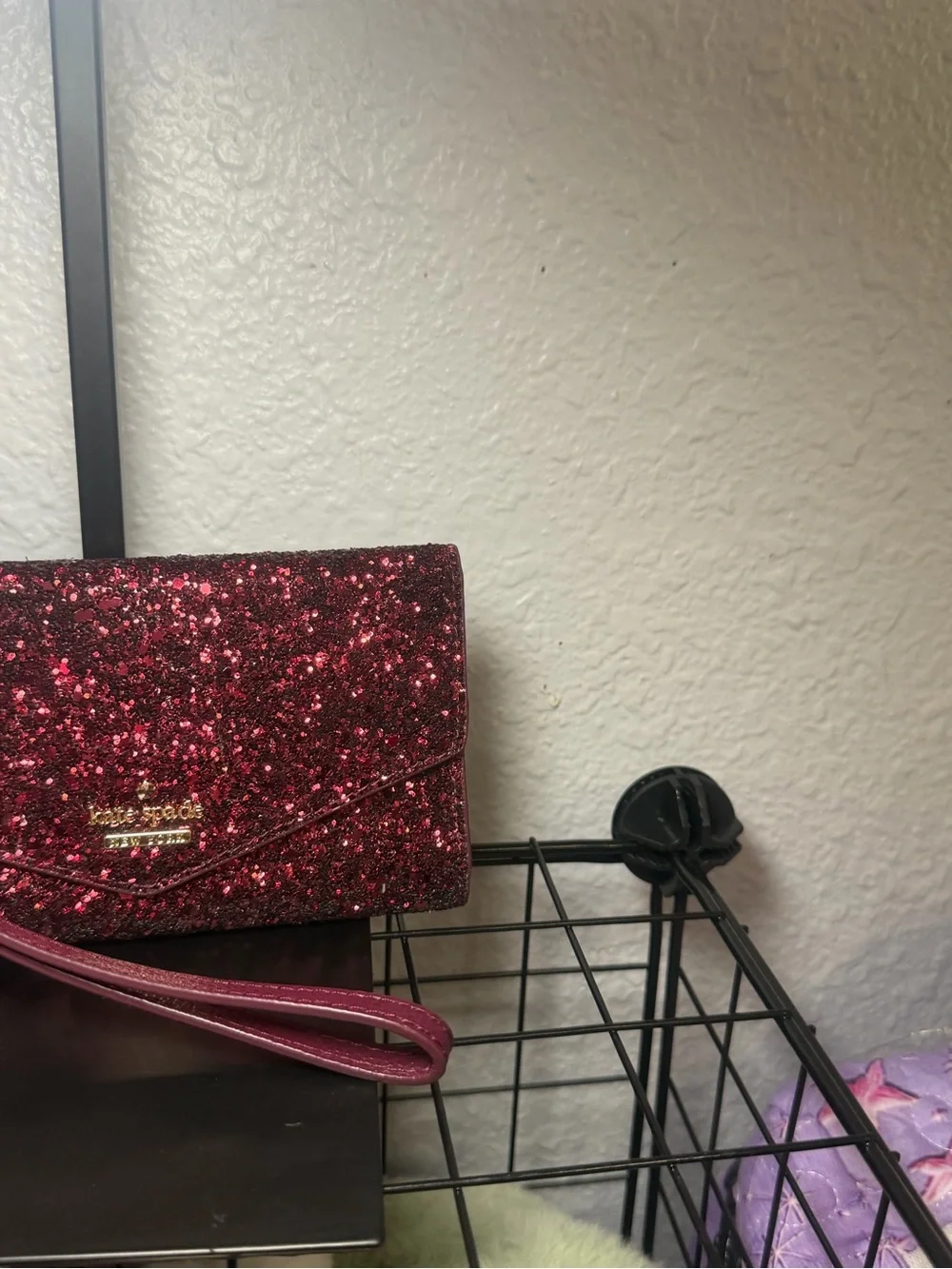 Kate Spade New York Laurel Way Glitter Envelope Wristlet in Deep Plum / Burgundy